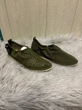 Green Shoes Flats Kelsi Dagger, Size 7