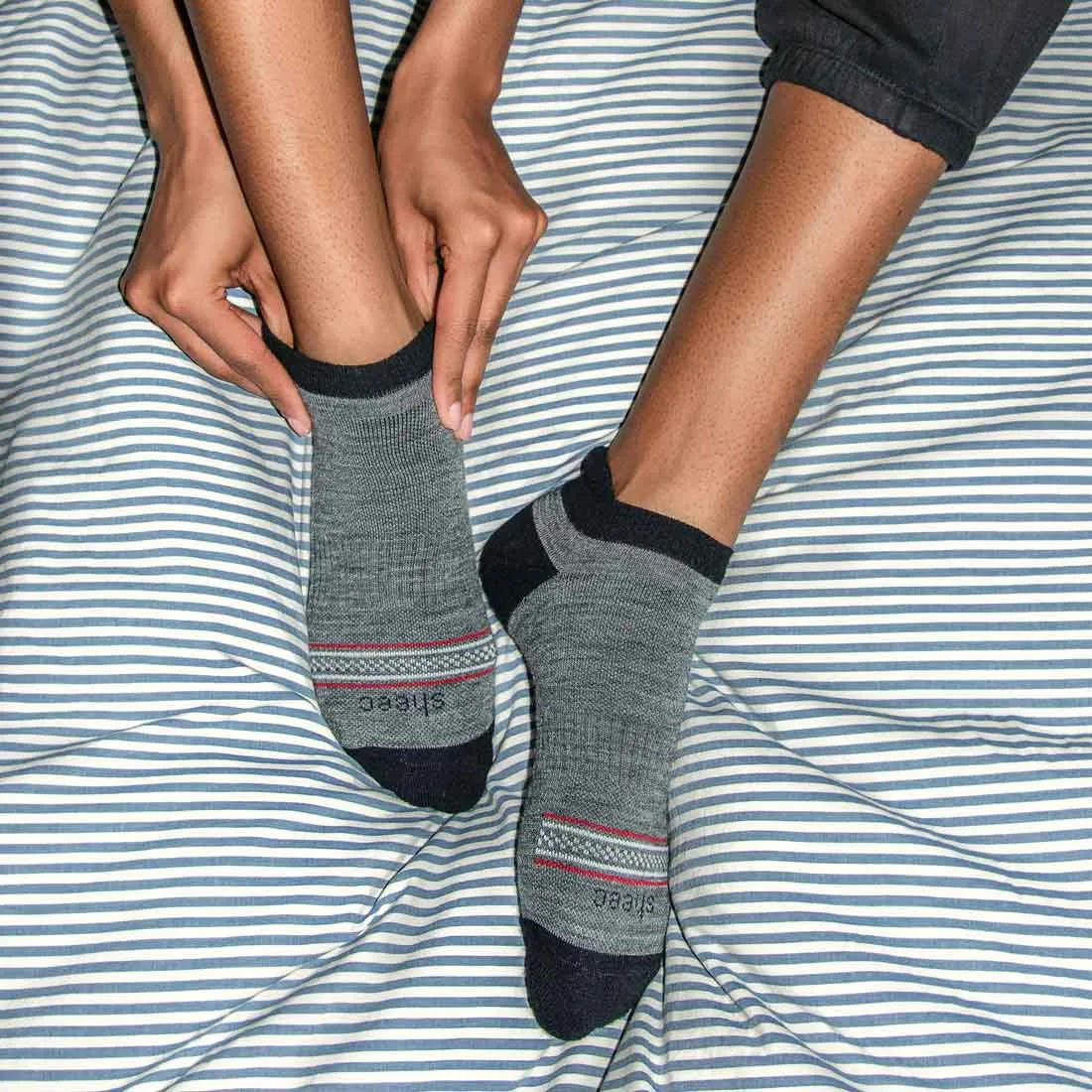 Merino Wool No Show Blister Tab | DARK GRAY