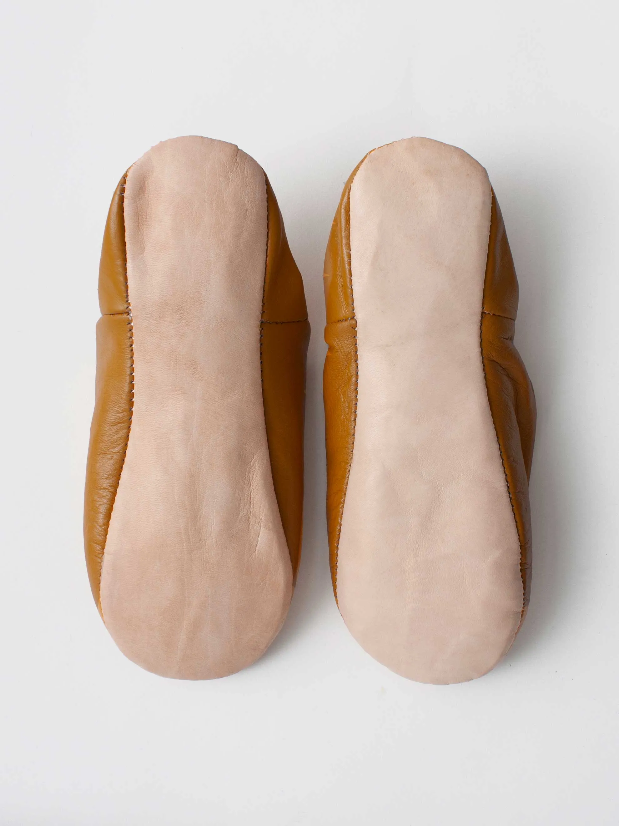 Moroccan Babouche Basic Slippers, Caramel