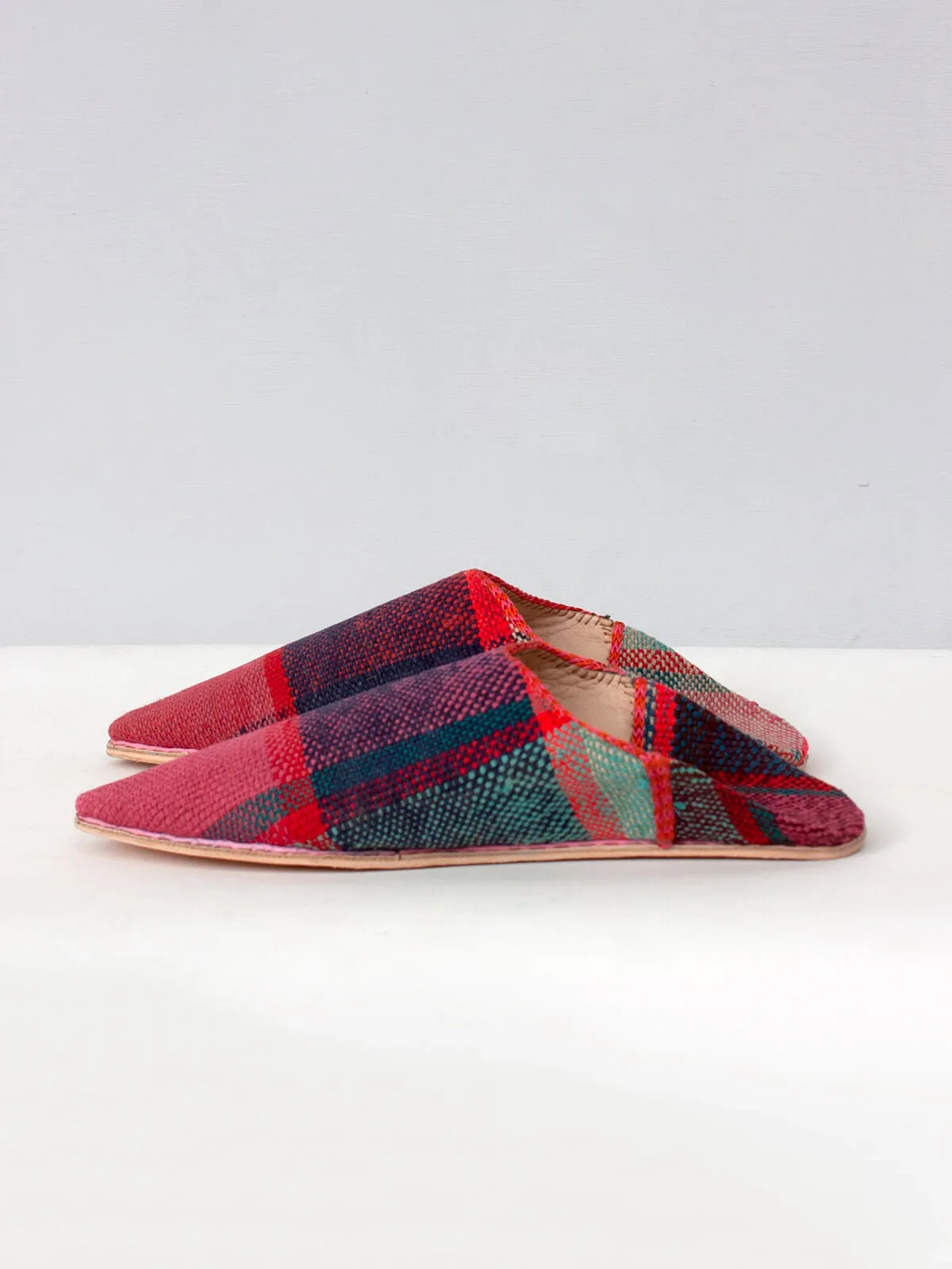 Moroccan Boujad Pointed Babouche Slippers, Happy Check